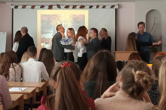 Шедевральне виконання осіннього вальсу